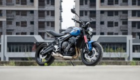 2025 年 Triumph Trident 660 試駕｜三缸質與量的體現，迷人美麗的翹臀