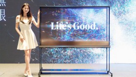 LG SIGANATURE OLED T “透”亮登台 2025 全系列新品與閨蜜機第二代同步亮相