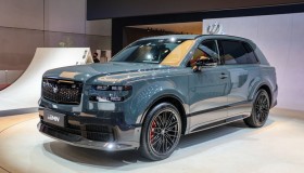 【2025上海車展】Century GRMN 左駕版首度現身｜200萬人民幣起售價進軍中國豪車市場、台灣似乎有機會引進！